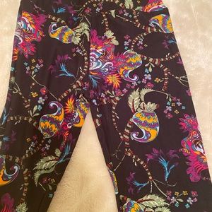 Women’s leggings. One size (2-10)